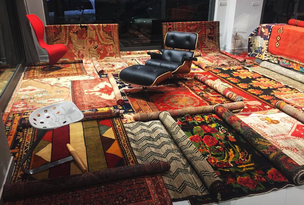 Esposizione di tappeti da collezione